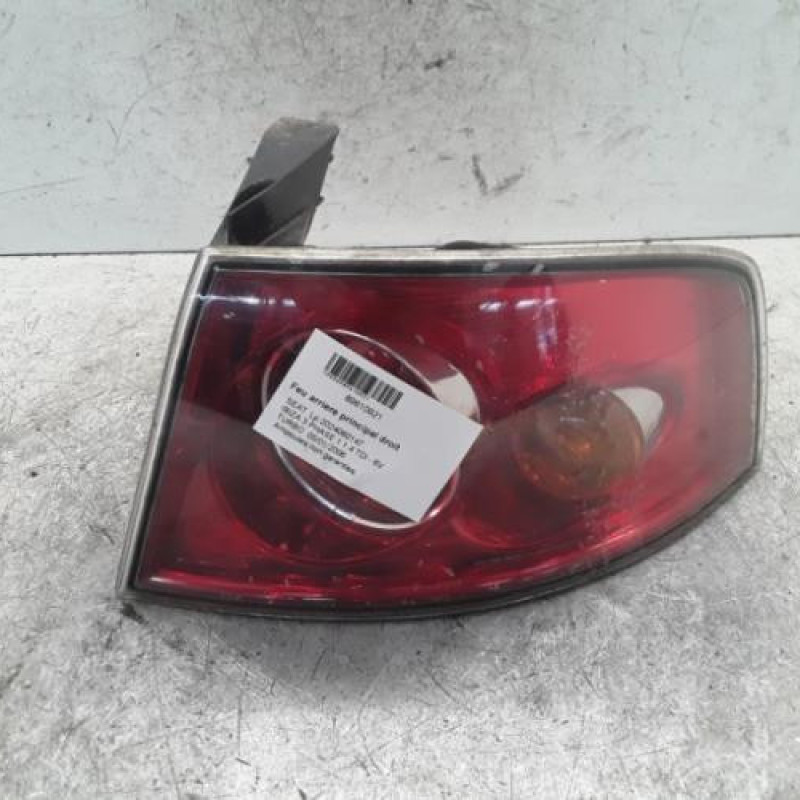 Feu arriere principal droit (feux) SEAT IBIZA 3 Feu arriere principal droit (feux) SEAT IBIZA 3