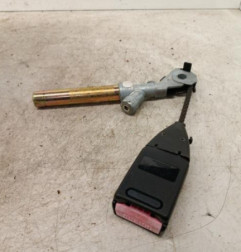 Attache ceinture avant droit RENAULT 179 YP 29