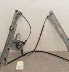 Leve vitre electrique avant droit RENAULT CLIO 3 Photo n°1