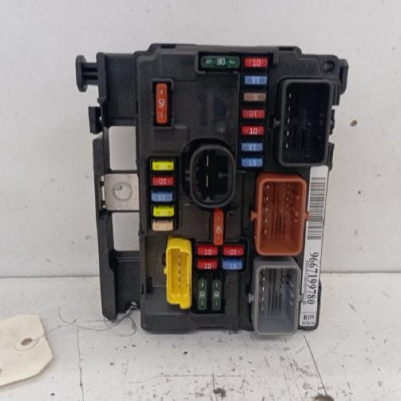 Boitier servitude moteur (BSM) PEUGEOT 207 Boitier servitude moteur (BSM) PEUGEOT 207