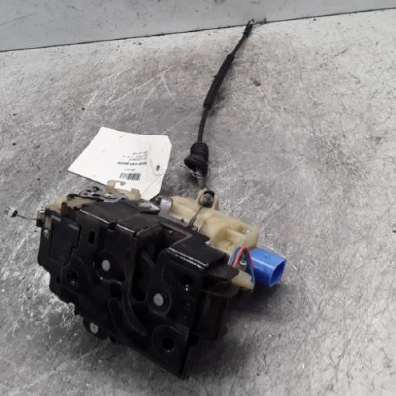 Serrure avant gauche SEAT IBIZA 3 Serrure avant gauche SEAT IBIZA 3