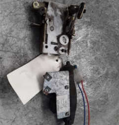 Serrure avant droit CITROEN SAXO
