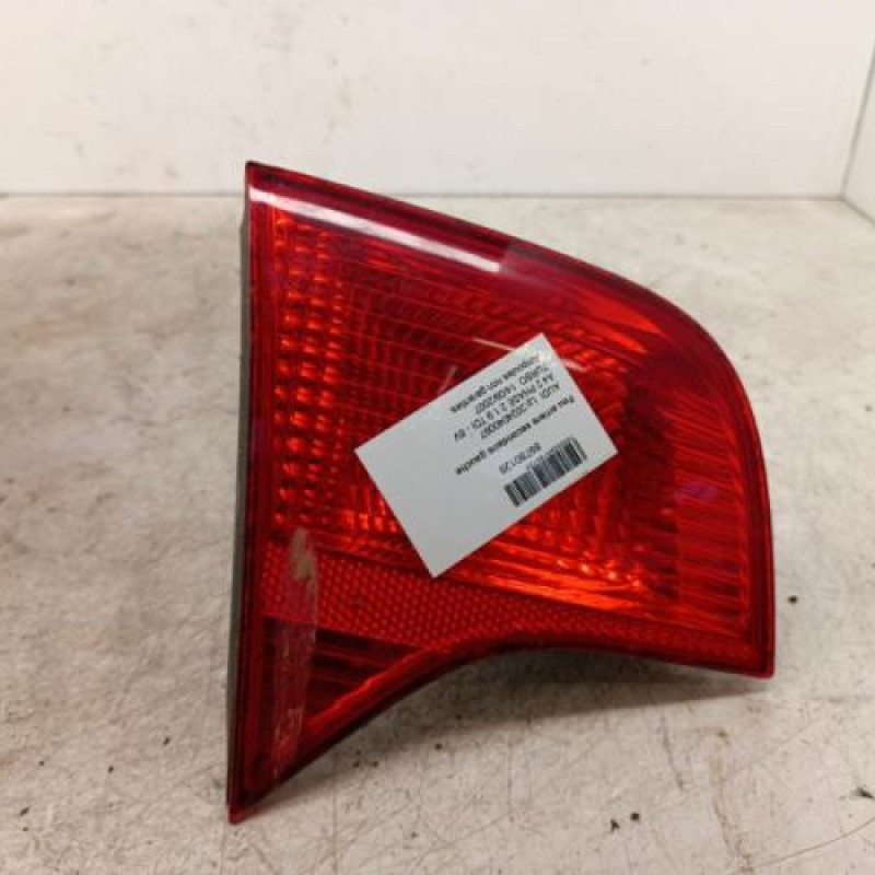 Feu arriere secondaire gauche (feux) AUDI A4 2 Feu arriere secondaire gauche (feux) AUDI A4 2