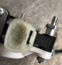 Leve vitre electrique avant droit KIA RIO 3