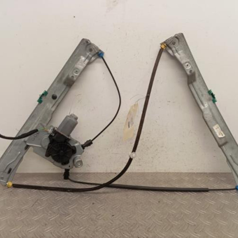 Leve vitre electrique avant gauche RENAULT CLIO 3