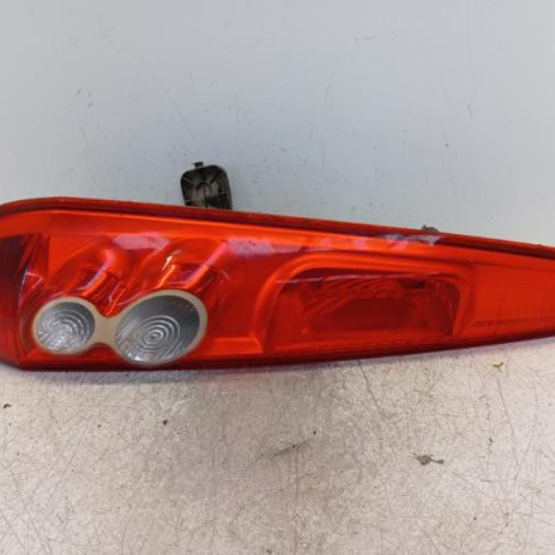 Feu arriere principal gauche (feux) FORD FIESTA 5 Feu arriere principal gauche (feux) FORD FIESTA 5