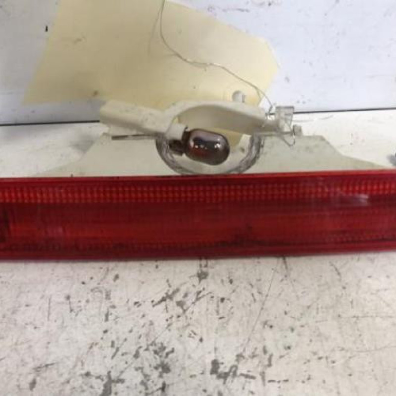 Feu arriere stop central FORD FIESTA 5 Feu arriere stop central FORD FIESTA 5