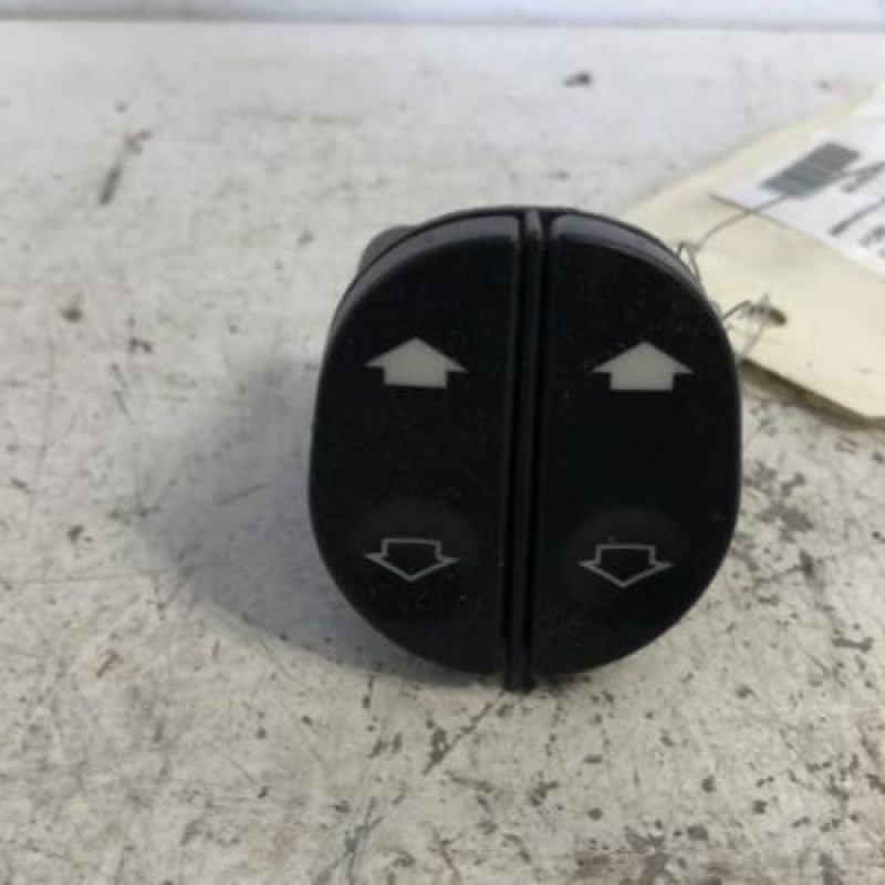 Interrupteur de leve vitre avant gauche FORD FIESTA 5
