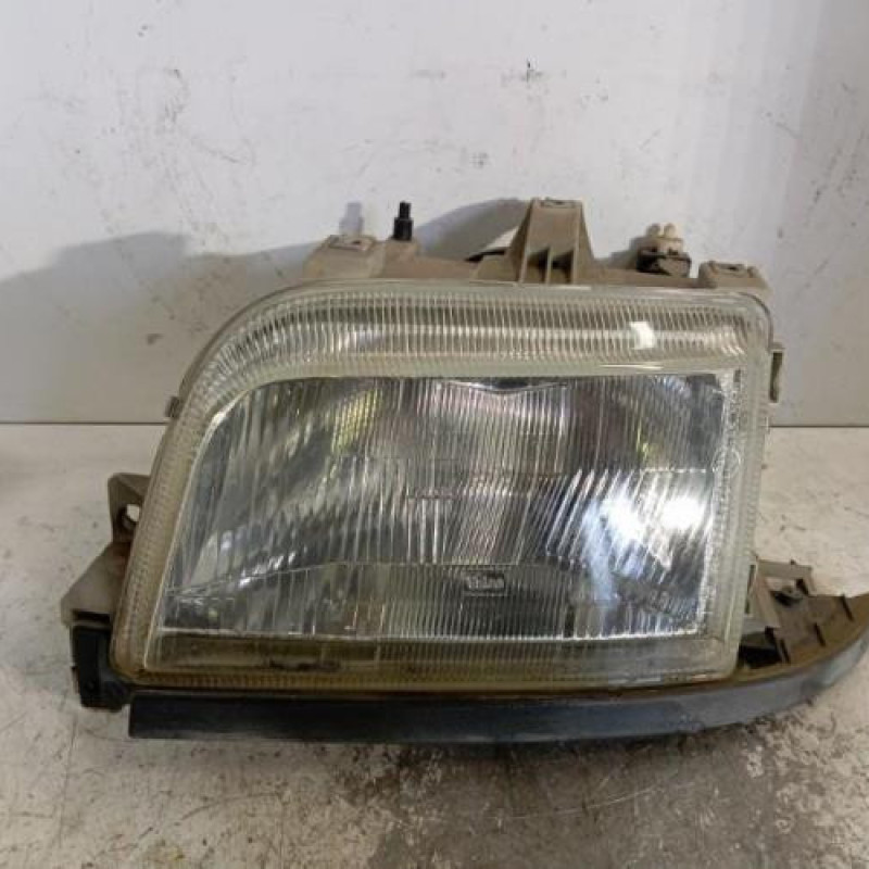Optique avant principal gauche (feux)(phare) RENAULT CLIO 1