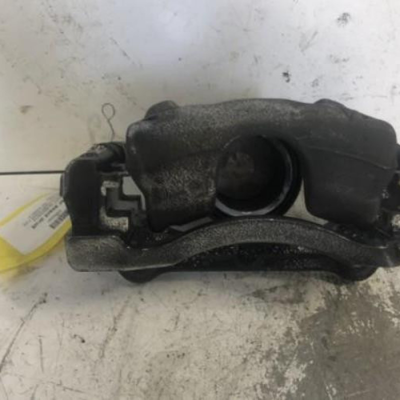 Etrier avant droit (freinage) RENAULT TRAFIC 3 COURT Etrier avant droit (freinage) RENAULT TRAFIC 3 COURT