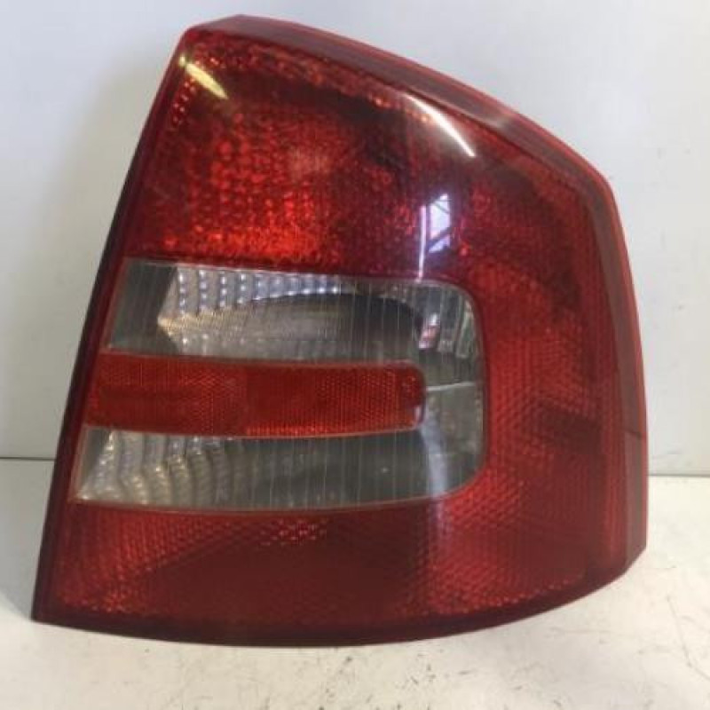 Feu arriere principal droit (feux) SKODA OCTAVIA 1