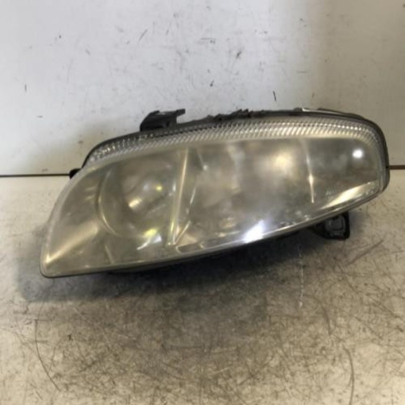 Optique avant principal gauche (feux)(phare) ALFA ROMEO GT