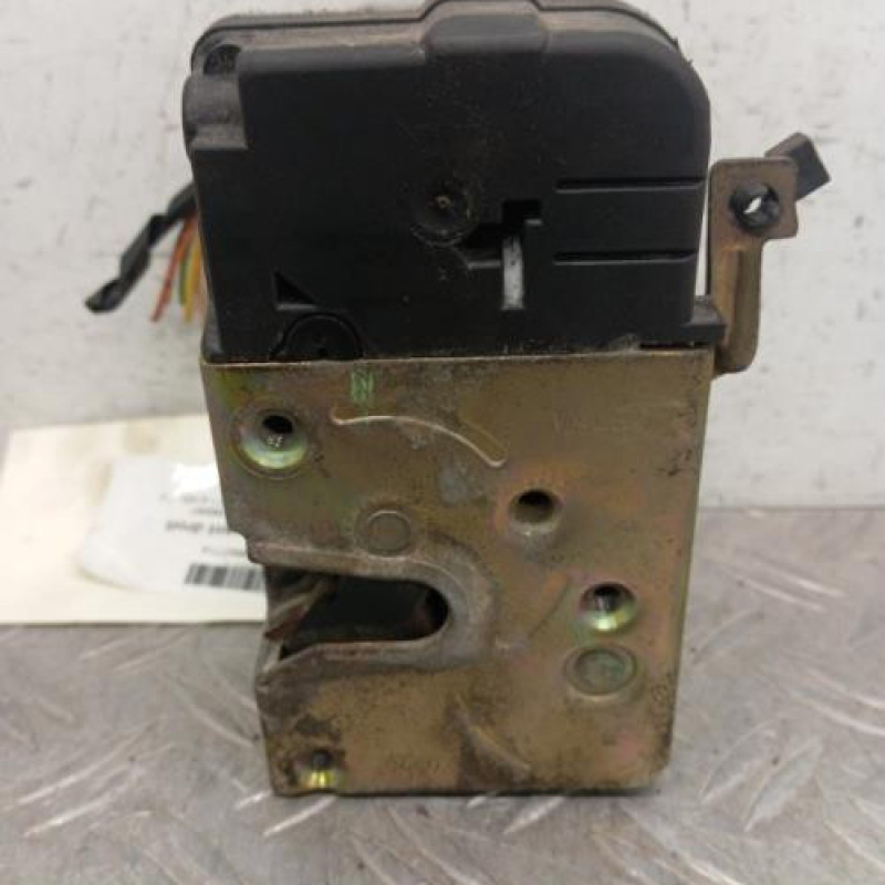 Serrure avant droit PEUGEOT 206