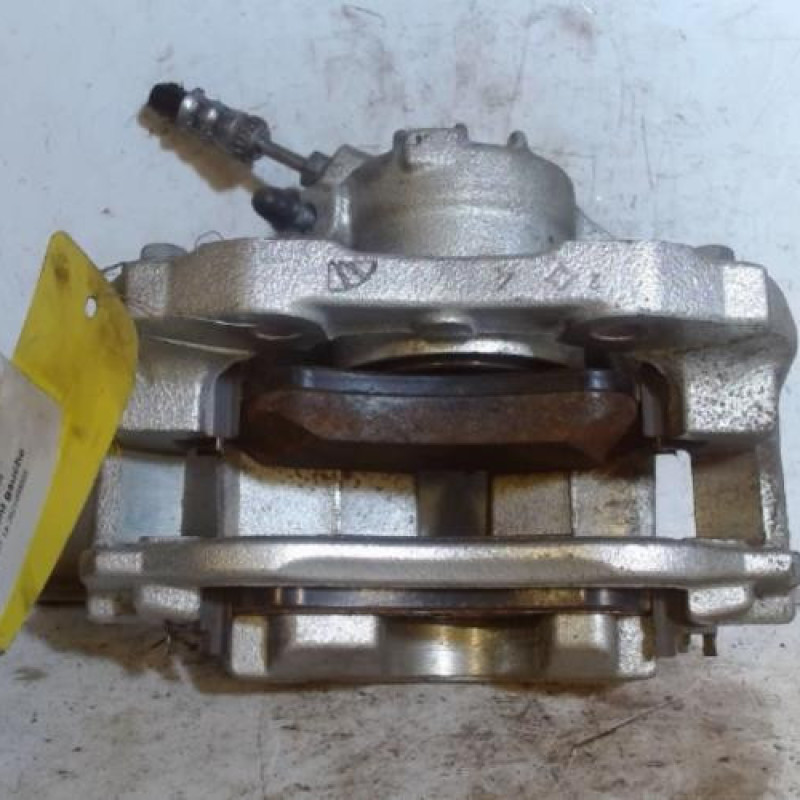 Etrier avant gauche (freinage) PEUGEOT 208 1