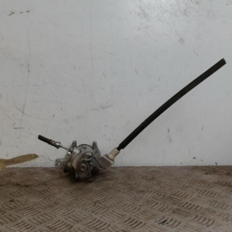 Etrier arriere gauche (freinage) PEUGEOT 208 1