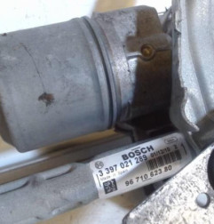 Moteur essuie glace avant droit PEUGEOT 5008 1