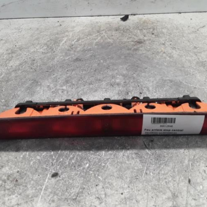 Feu arriere stop central PEUGEOT 206
