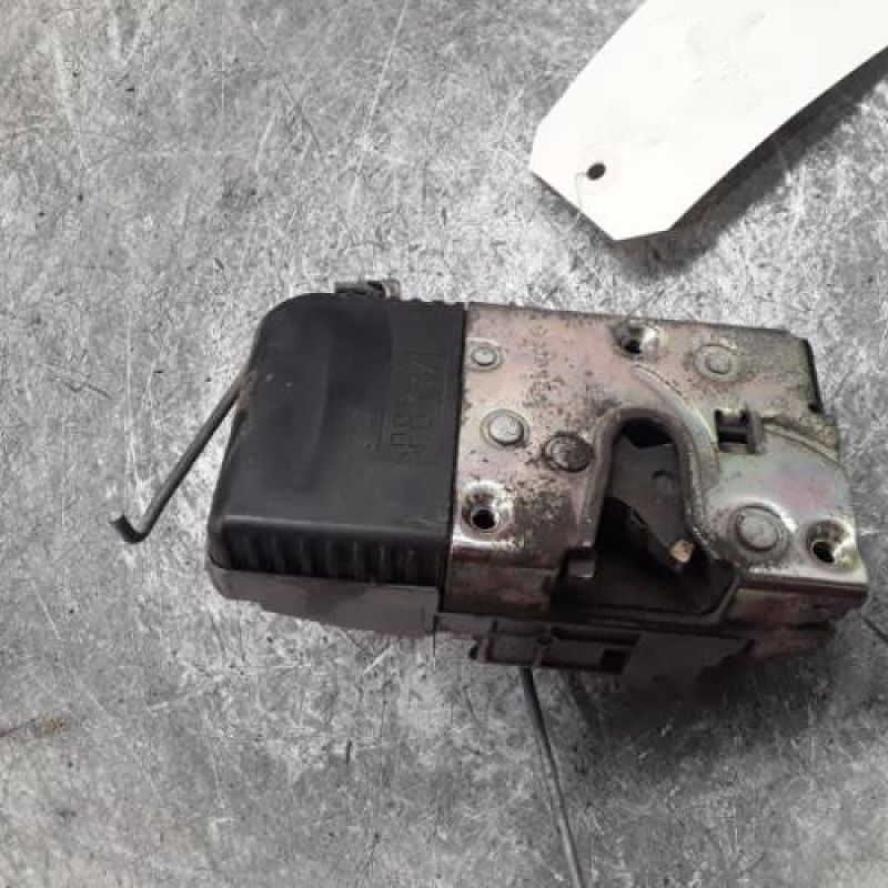 Serrure avant droit PEUGEOT 206