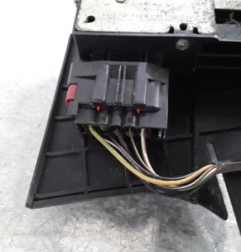 Serrure avant gauche FORD FIESTA 5