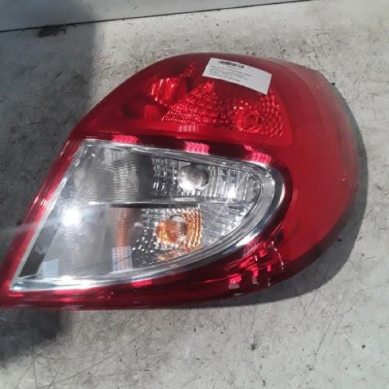 Feu arriere principal droit (feux) RENAULT CLIO 3 Feu arriere principal droit (feux) RENAULT CLIO 3