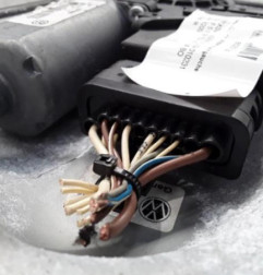 Leve vitre electrique arriere gauche VOLKSWAGEN GOLF 5 Photo n°3