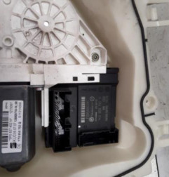 Leve vitre electrique avant droit SEAT ALTEA