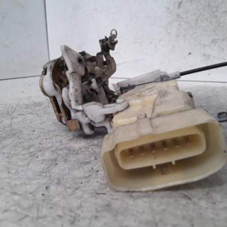 Serrure avant droit TOYOTA YARIS 1