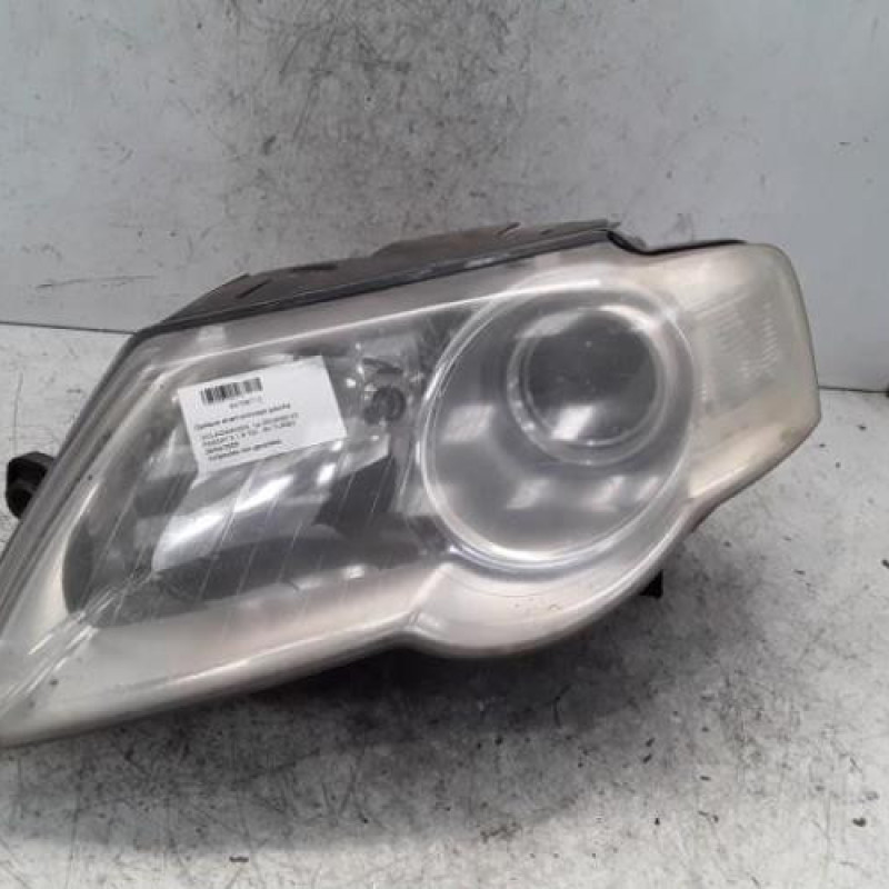 Optique avant principal gauche (feux)(phare) VOLKSWAGEN PASSAT 5