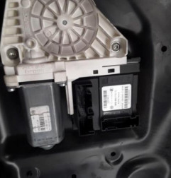 Leve vitre electrique avant gauche VOLKSWAGEN PASSAT 5