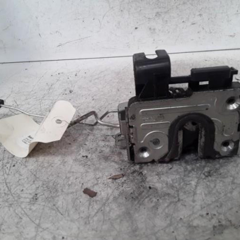 Serrure avant droit DACIA DUSTER 1