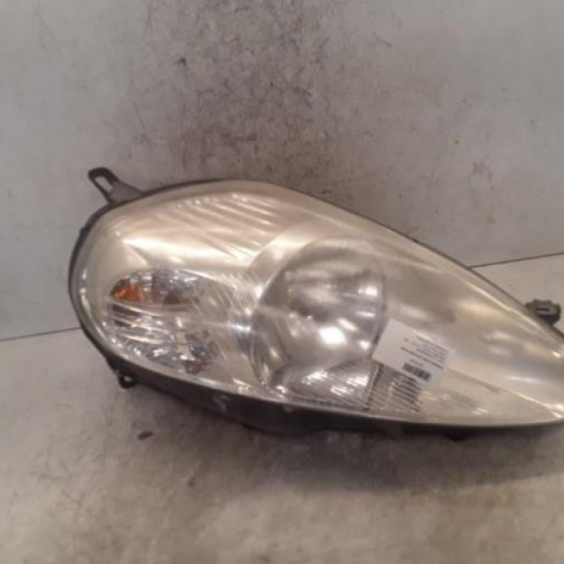 Optique avant principal droit (feux)(phare) FIAT GRANDE PUNTO