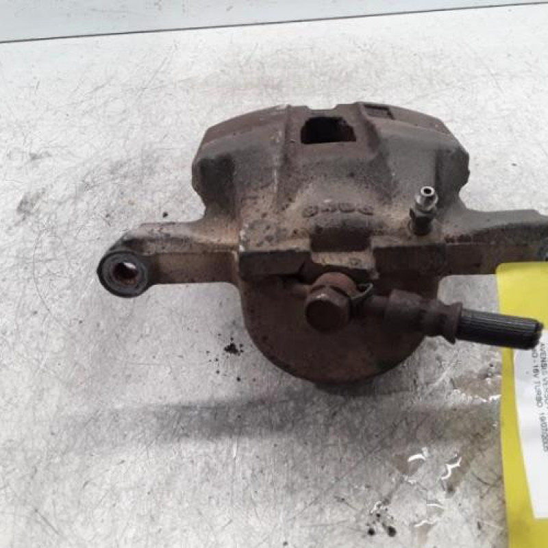 Etrier avant droit (freinage) TOYOTA AVENSIS VERSO Etrier avant droit (freinage) TOYOTA AVENSIS VERSO
