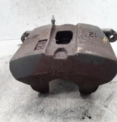 Etrier avant droit (freinage) TOYOTA AVENSIS VERSO