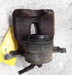 Etrier avant droit (freinage) TOYOTA AVENSIS VERSO Photo n°3