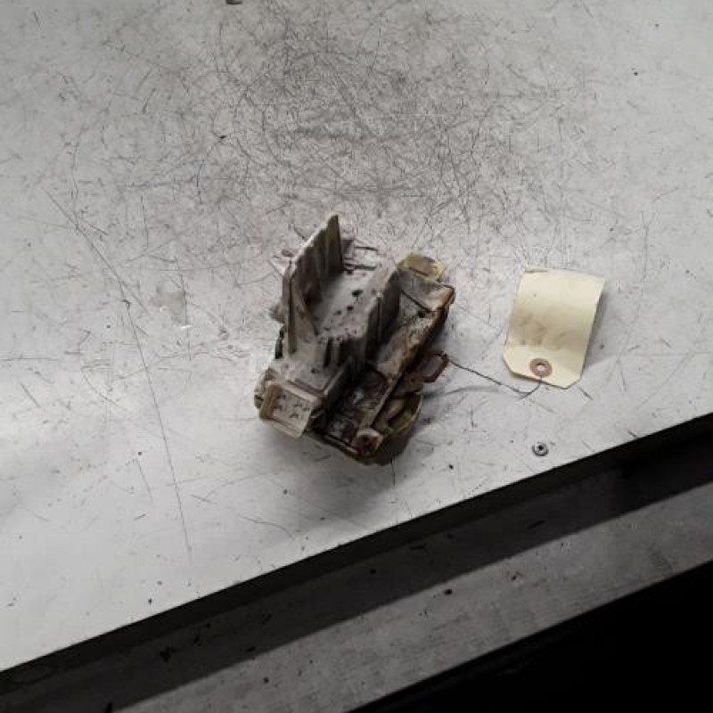 Serrure avant gauche FORD MONDEO 1
