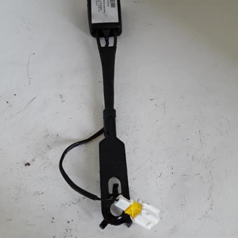 Attache ceinture avant droit PEUGEOT 3008 1