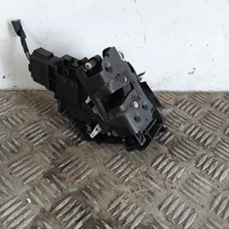 Serrure avant gauche FORD FOCUS 2