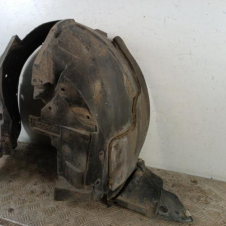 Pare boue avant gauche NISSAN QASHQAI 1