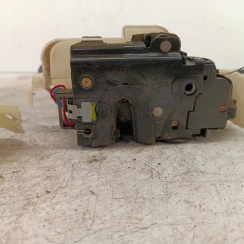 Serrure arriere gauche VOLKSWAGEN POLO 4 Serrure arriere gauche VOLKSWAGEN POLO 4