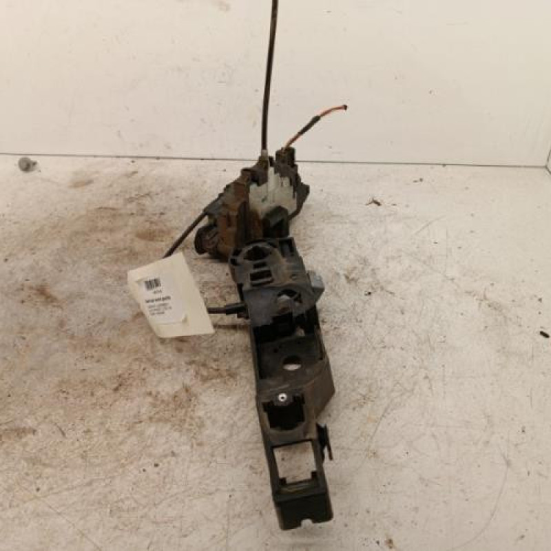 Serrure avant gauche RENAULT CLIO 3 Serrure avant gauche RENAULT CLIO 3