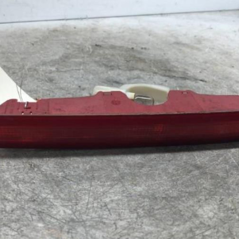 Feu arriere stop central RENAULT LAGUNA 2