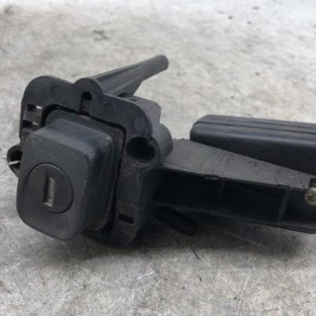 Bouton de coffre RENAULT CLIO 2 Photo n°1