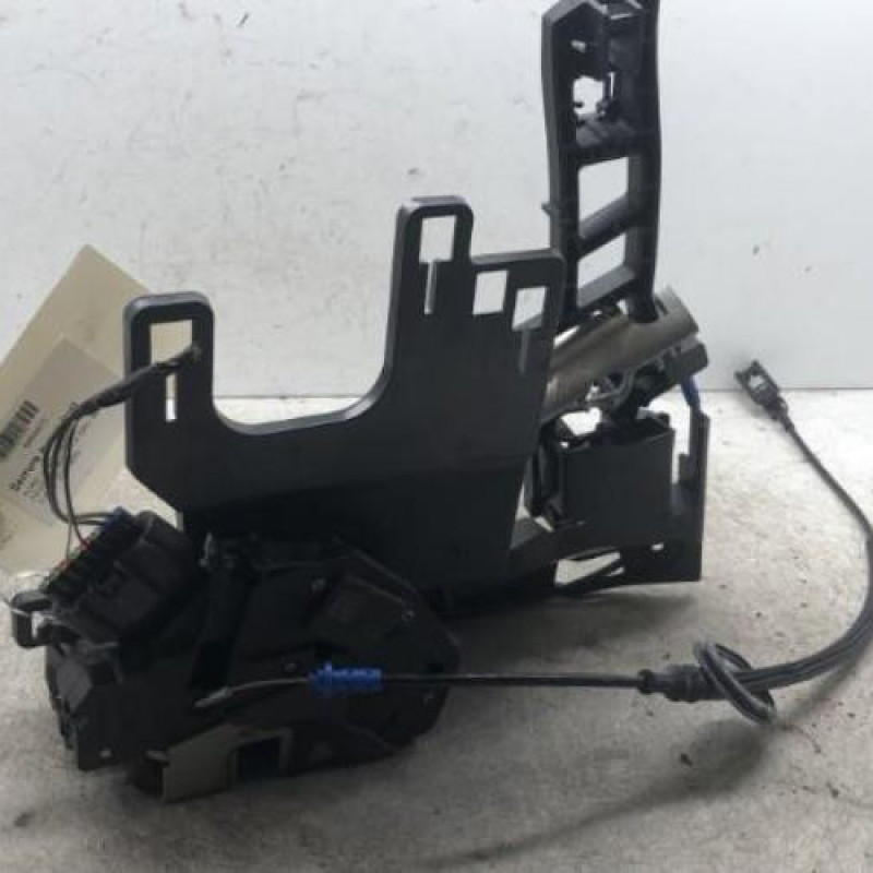 Serrure avant droit FORD FIESTA 6 Serrure avant droit FORD FIESTA 6