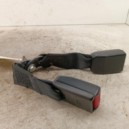 Attache ceinture arriere droit DACIA DUSTER 1