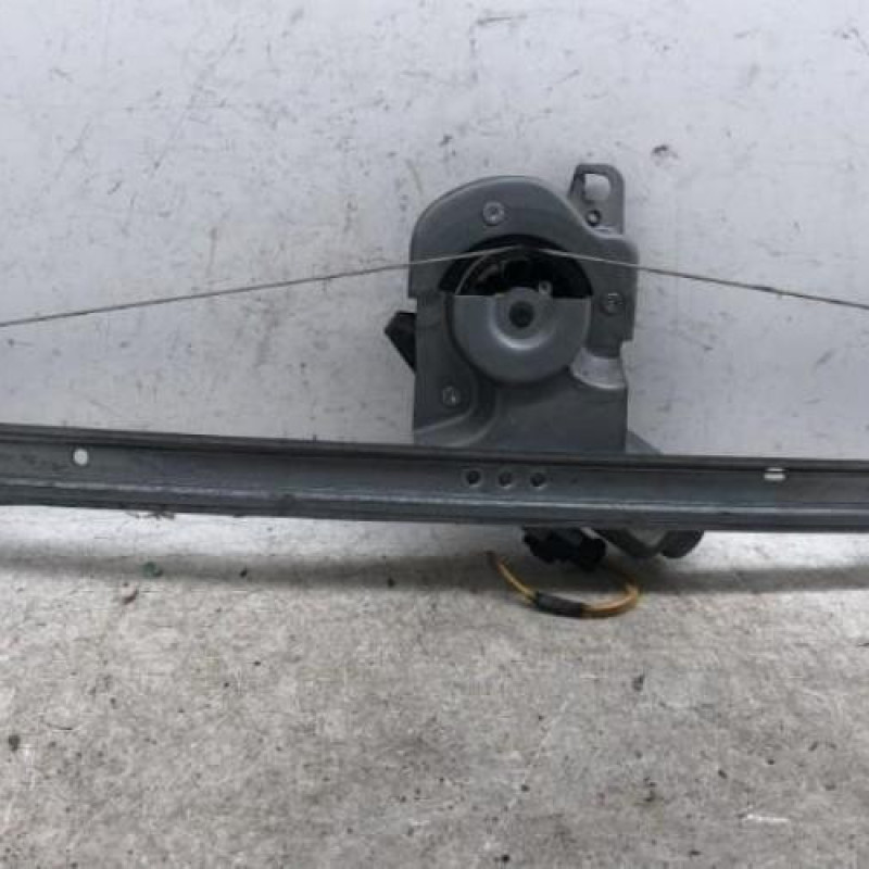 Leve vitre electrique avant droit CITROEN C3 1