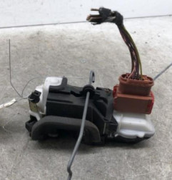 Serrure avant droit PEUGEOT 607
