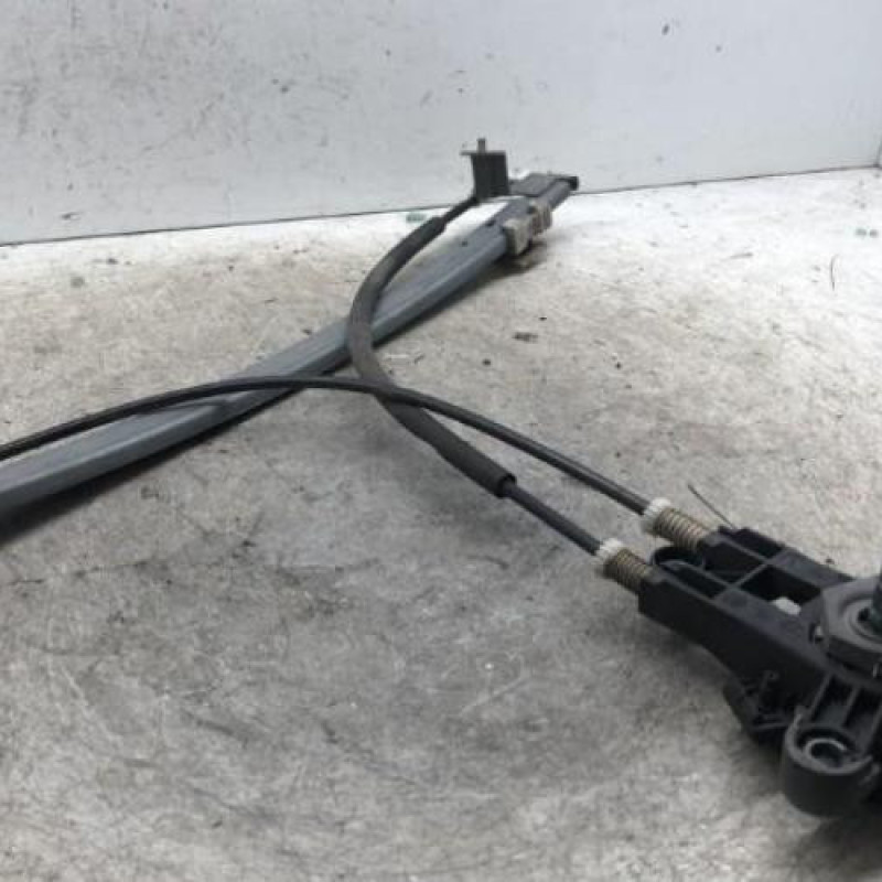 Leve vitre mecanique avant droit CITROEN SAXO