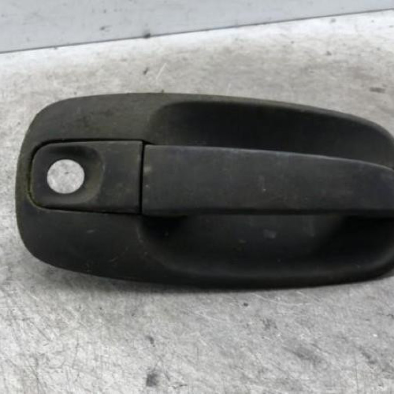 Poignee porte avant gauche RENAULT TRAFIC 2