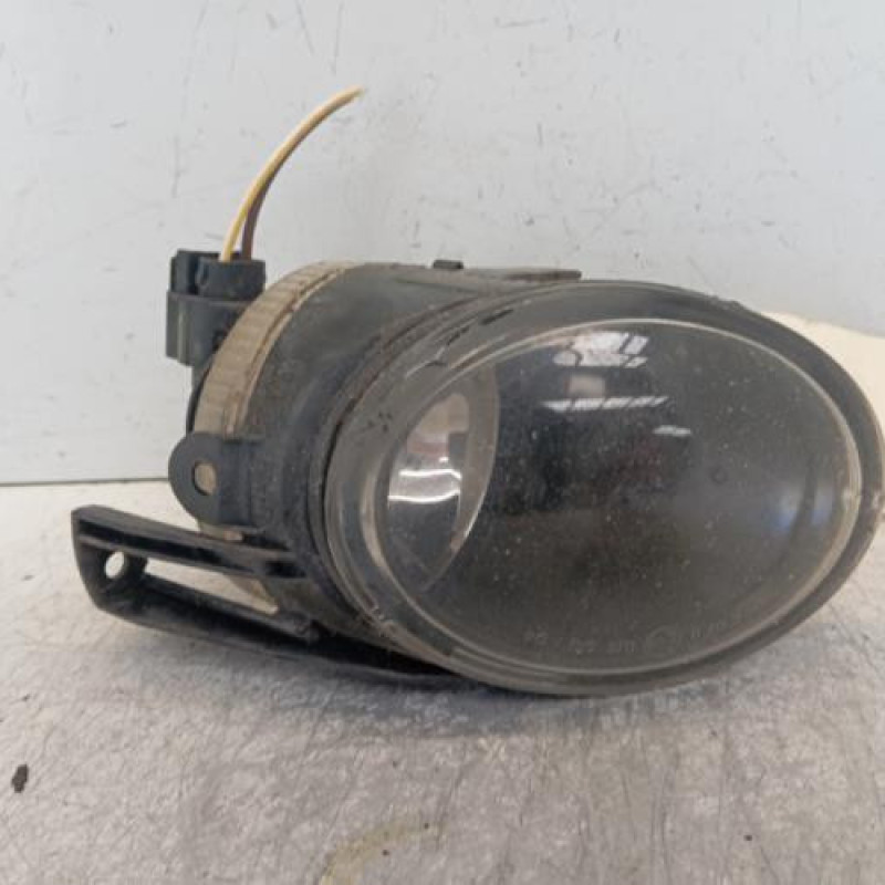 Anti brouillard gauche (feux) VOLKSWAGEN PASSAT 5 Anti brouillard gauche (feux) VOLKSWAGEN PASSAT 5