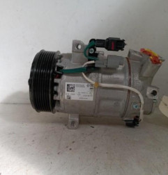 Compresseur clim RENAULT CLIO 5 Photo n°3